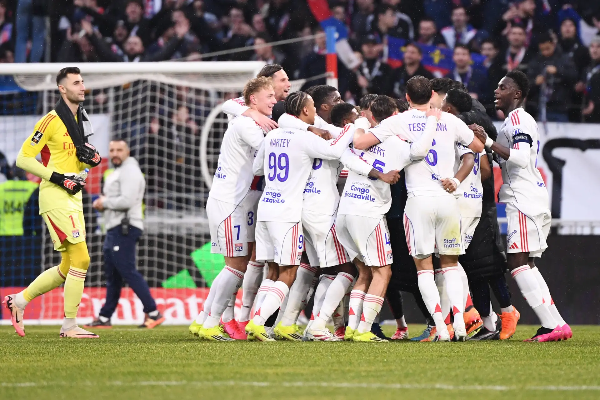 Sept ans plus tard, l’OL a un pied en Ligue des champions