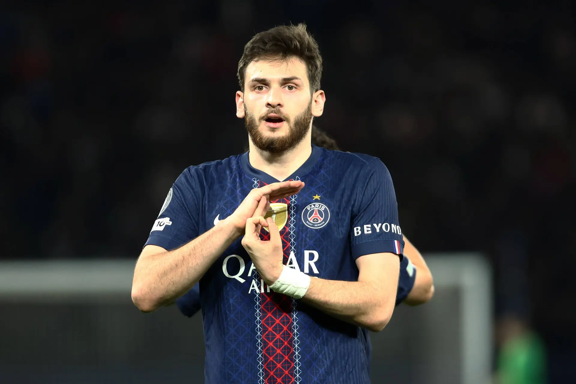 PSG : Un problème Kvaratskhelia dans le vestiaire ?