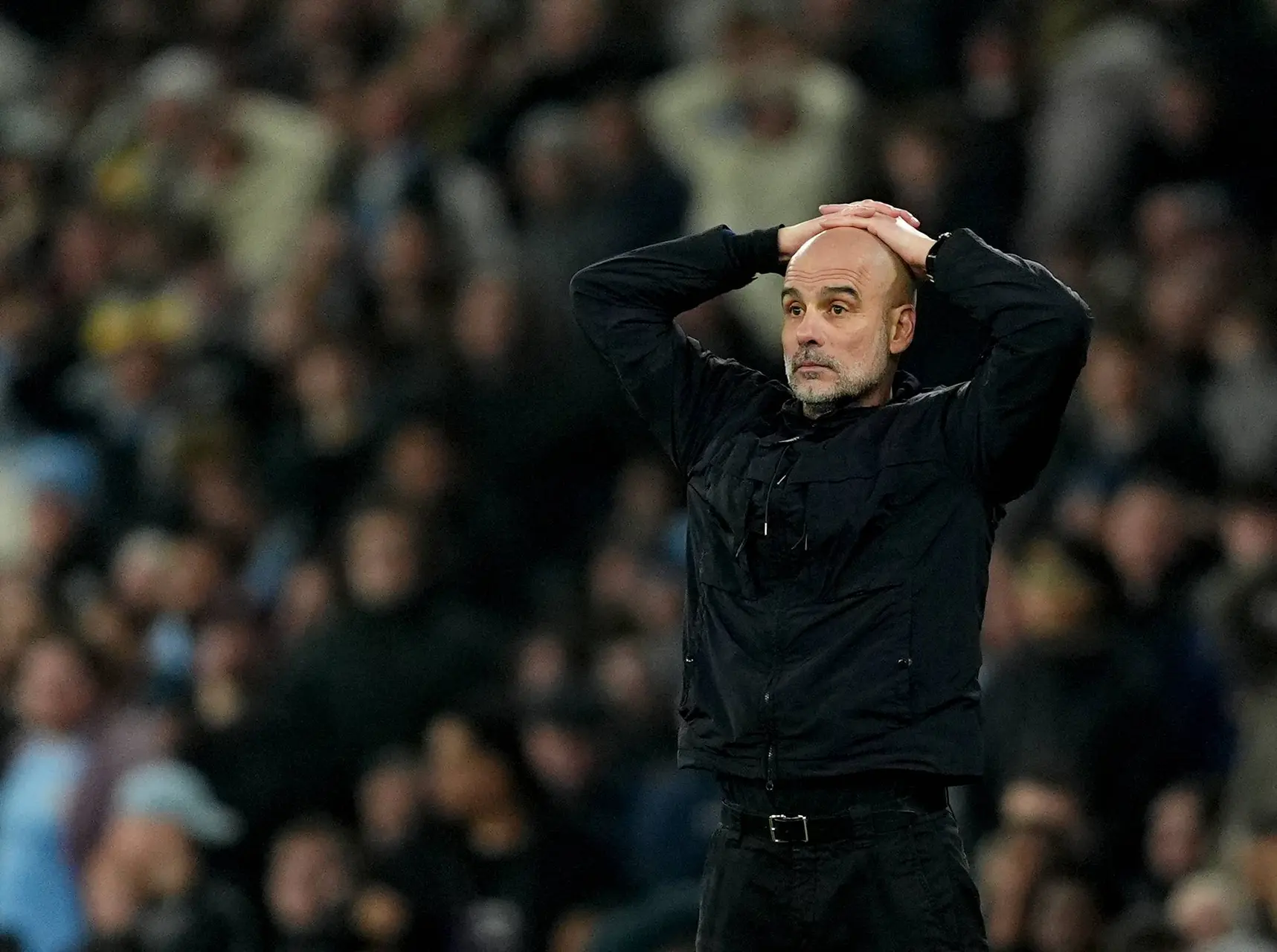 Ang : City laisse filer Arsenal, Chelsea cartonne