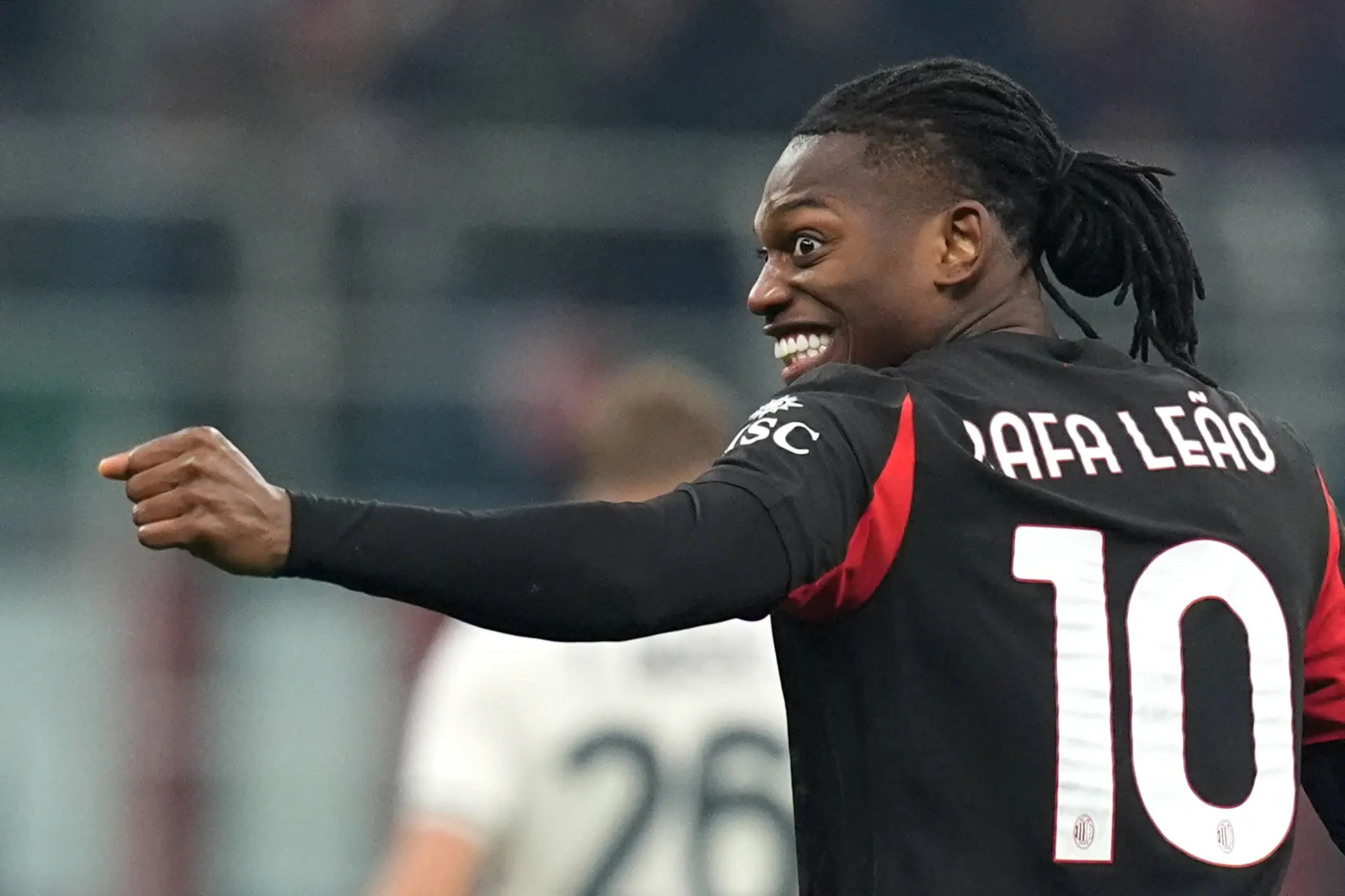Mercato : Milan pousse Rafael Leao au Barça