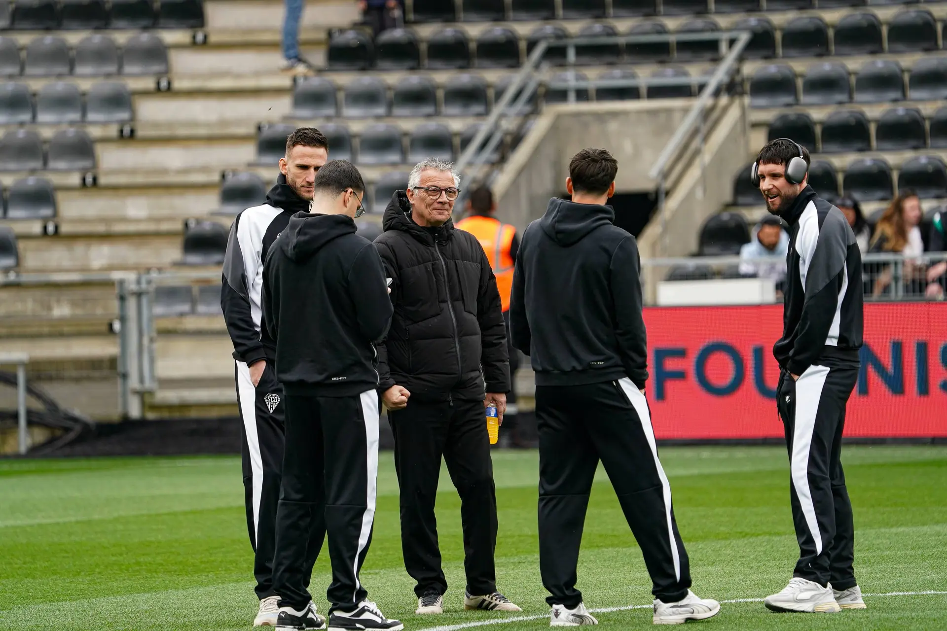 SCO-OL : Les supporters lyonnais au fond des filets à Angers