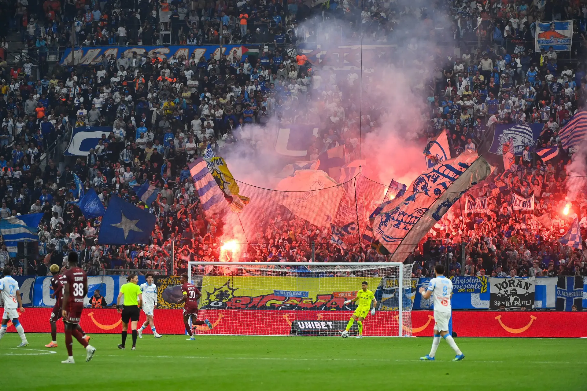 L'OM puni à cause des fumigènes
