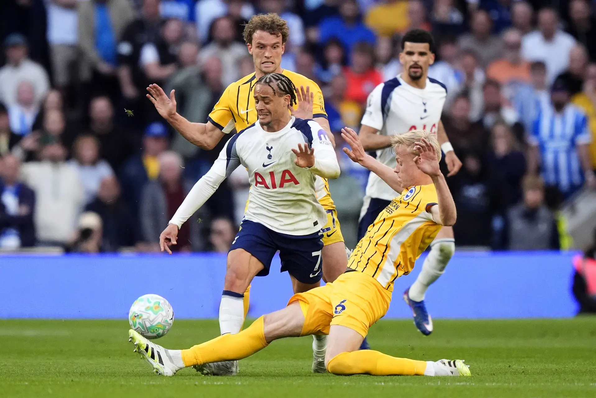 Ang : Tottenham lâche la victoire en toute fin de match