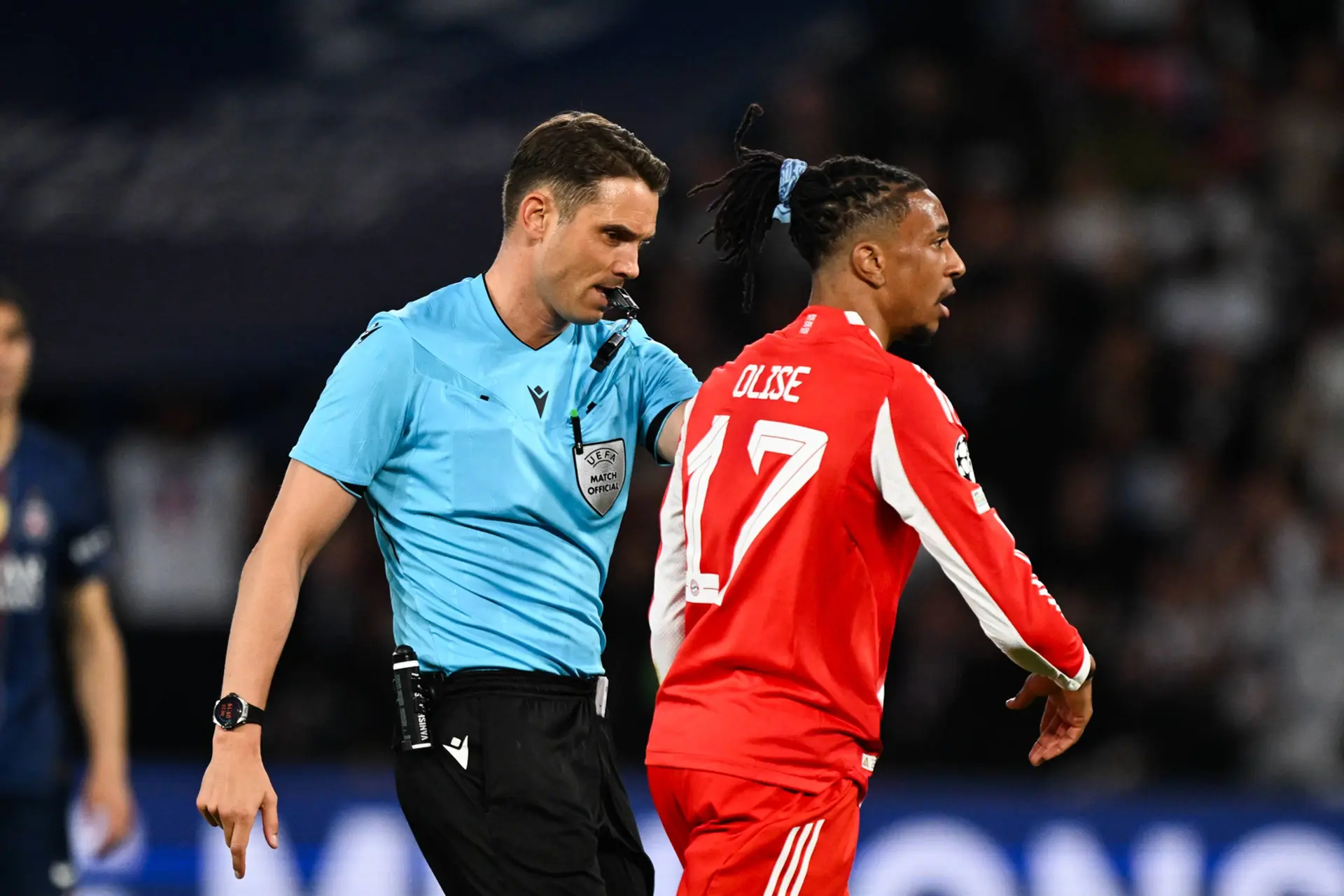 Des décisions arbitrales contestées après PSG-Bayern