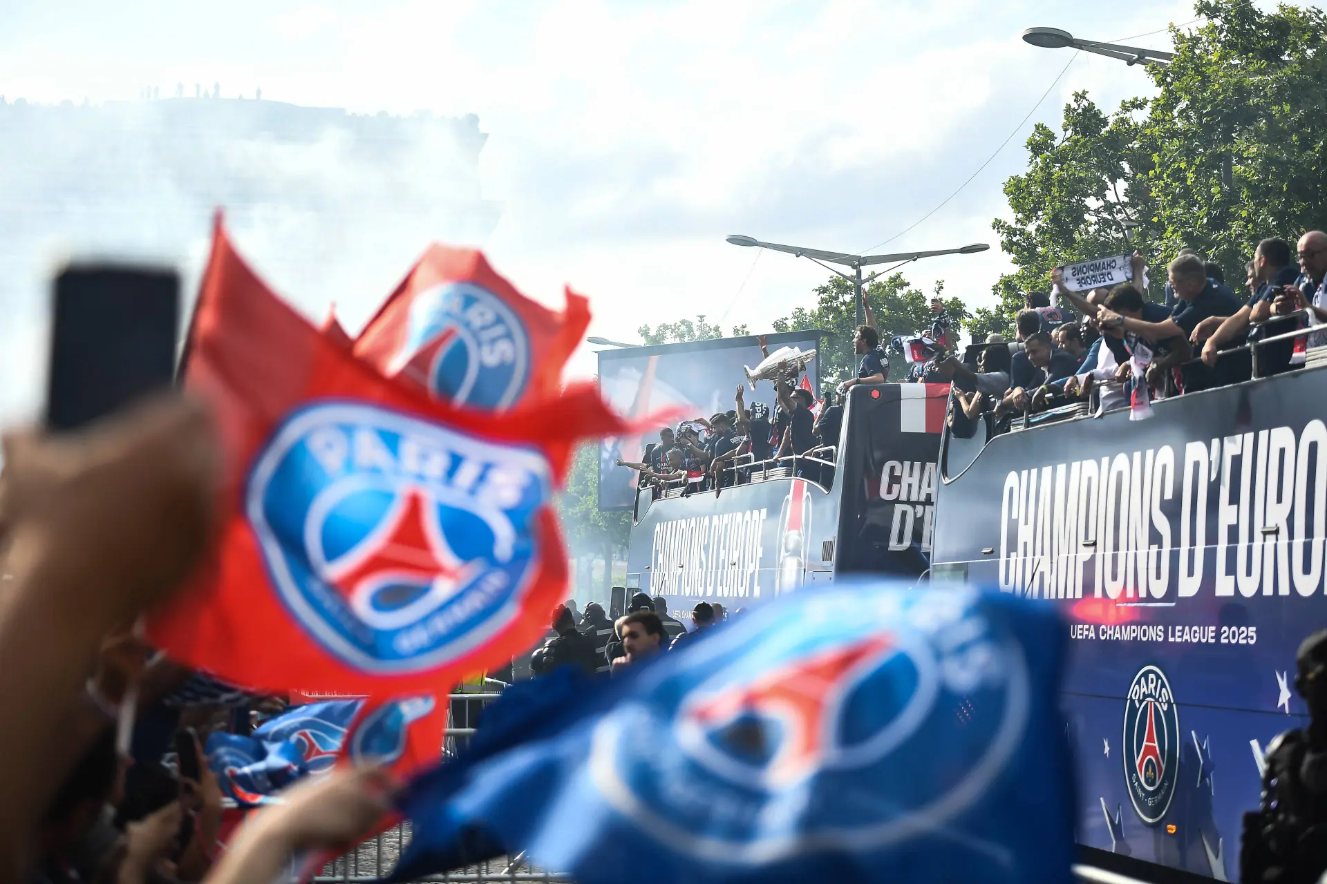 Le PSG n'est pas le bienvenu sur les Champs-Elysées
