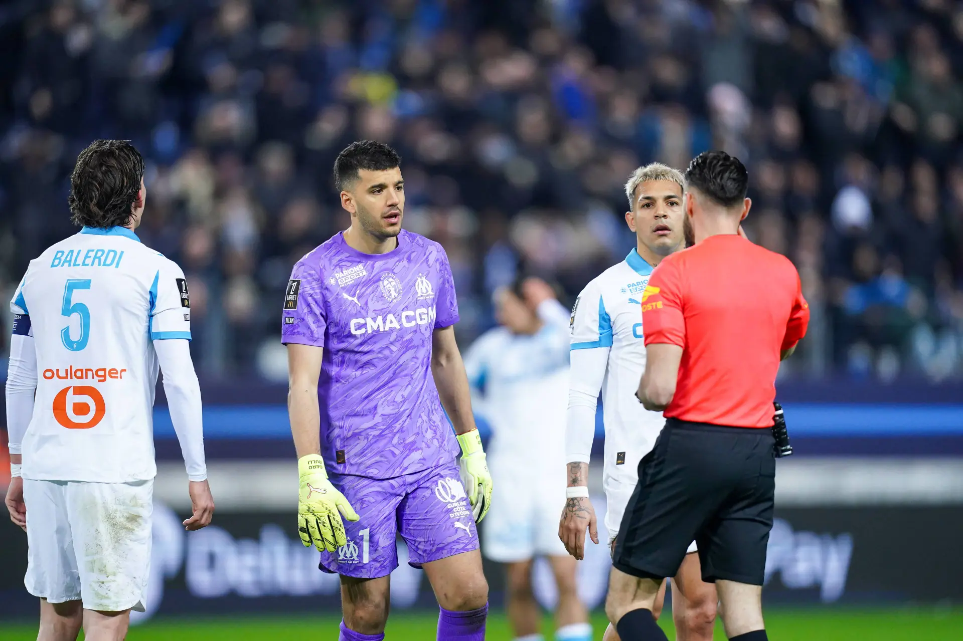 Plusieurs erreurs des arbitres plombent l'OM
