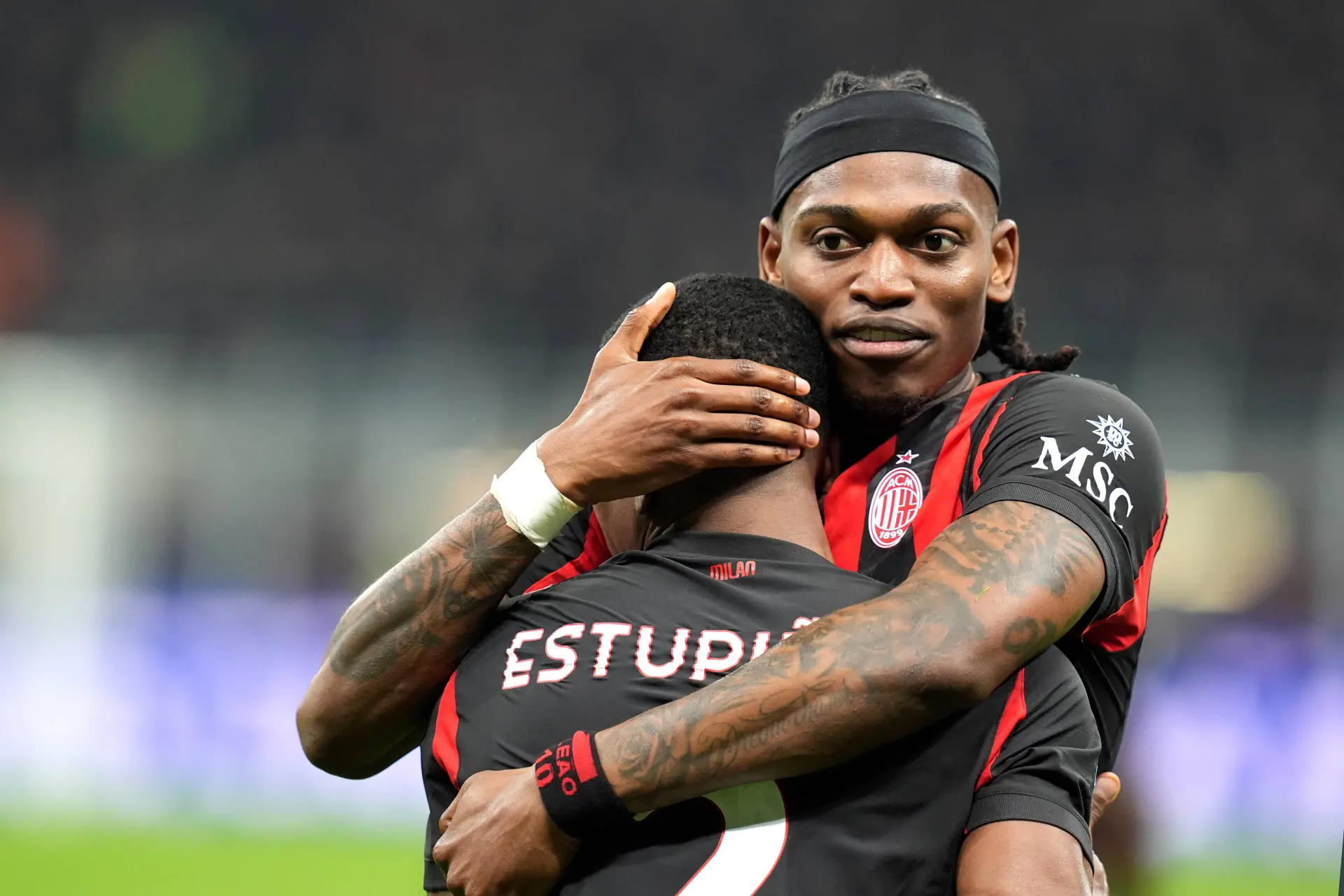 Un gros transfert pour Rafael Leao, ce sera le PSG ou MU !