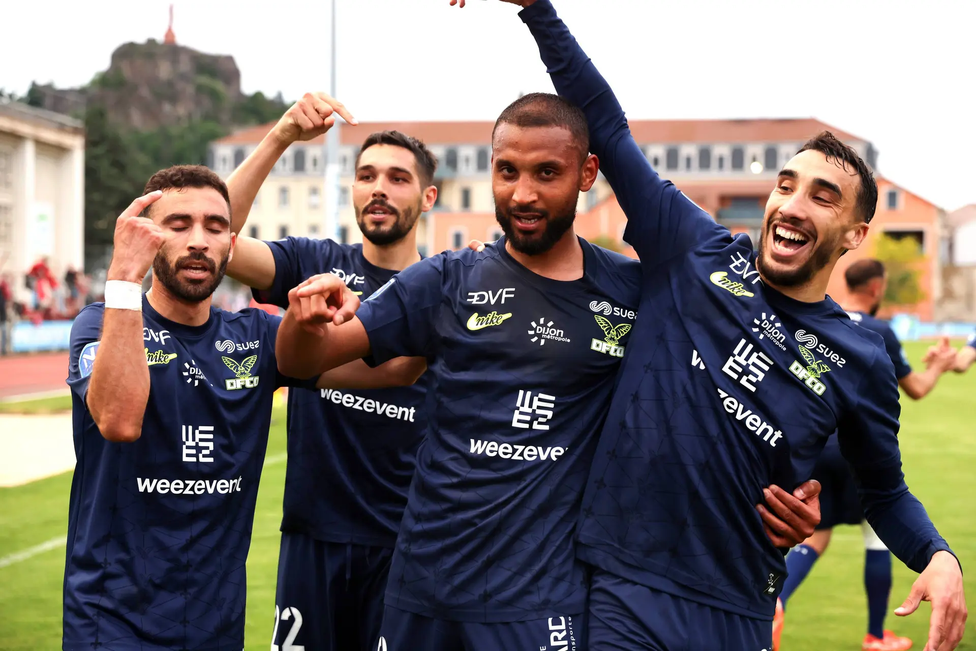 Dijon revient en Ligue 2, Sochaux y est presque