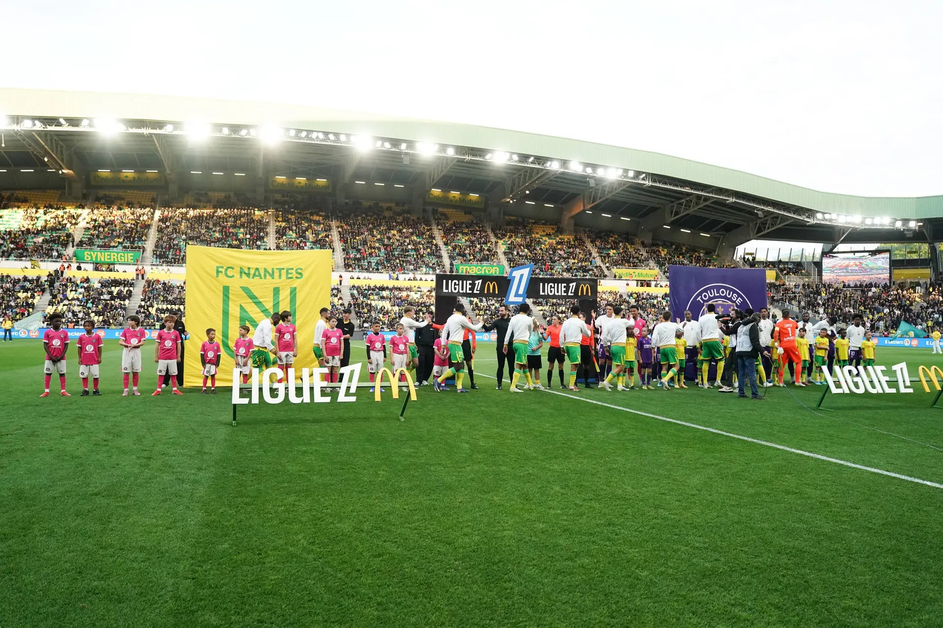 L2 : Nantes va démarrer la saison à huis clos