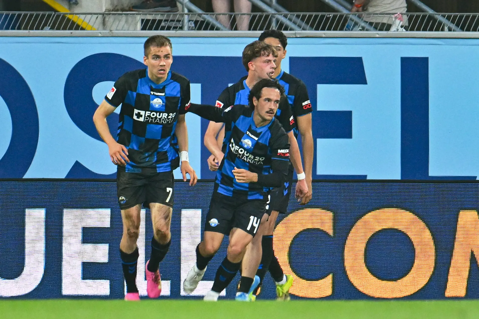 ICONSPORT_367145_0004