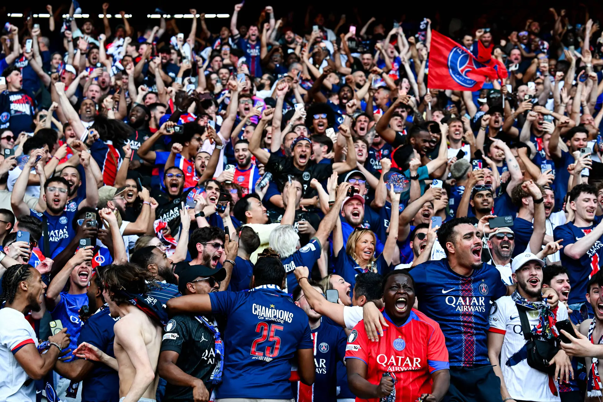 Le PSG fait craquer le Parc des Princes