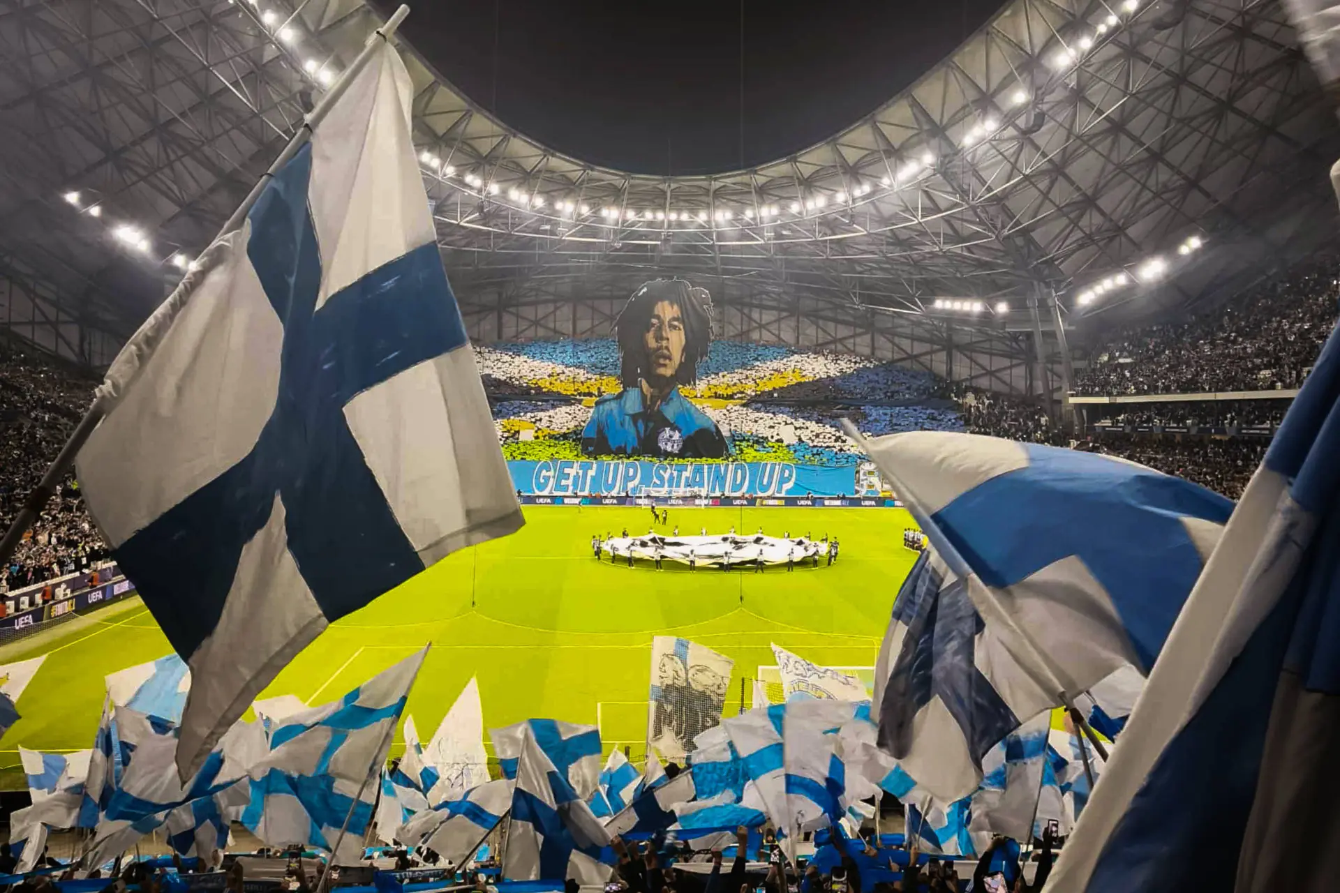 OM : Le Revolut Vélodrome, Emmanuel Macron applaudit