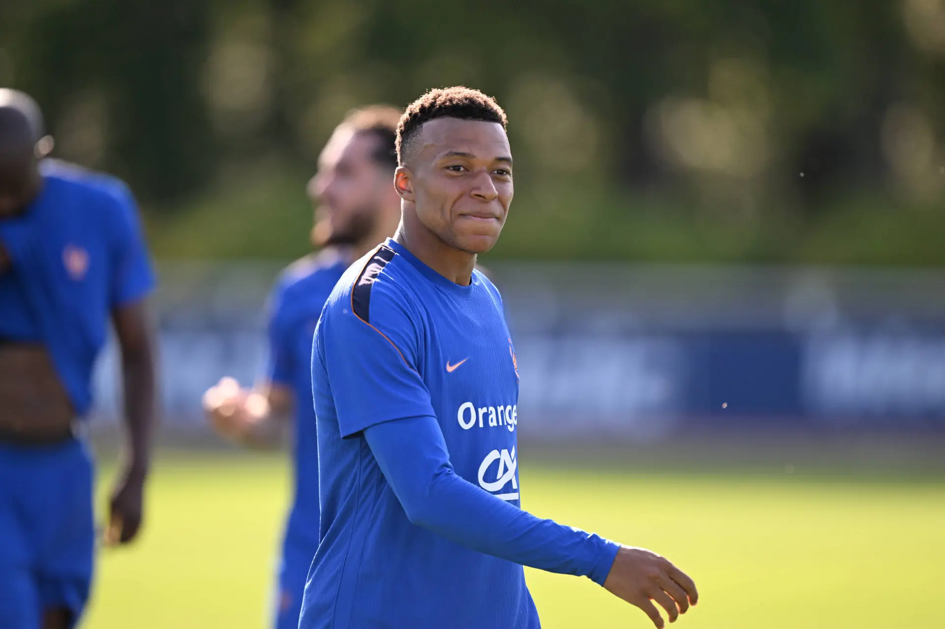 PSG : Deux C1, Kylian Mbappé félicite Désiré Doué
