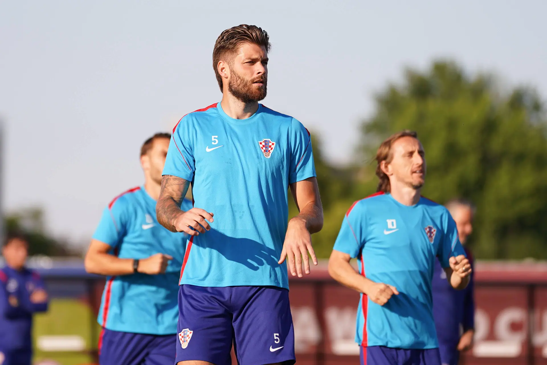 Deux prêts et une résiliation de contrat, l'OL s'active