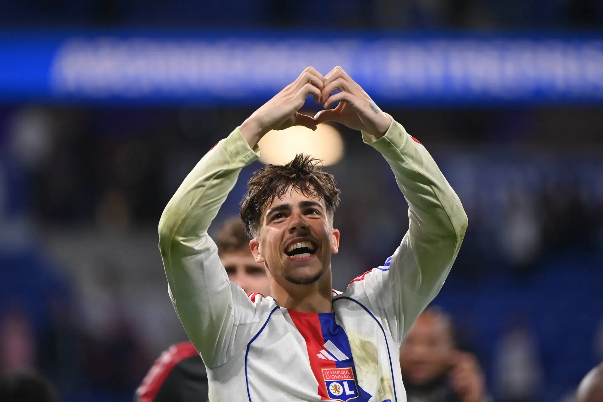 OL : Il sauve le club et revient en héros