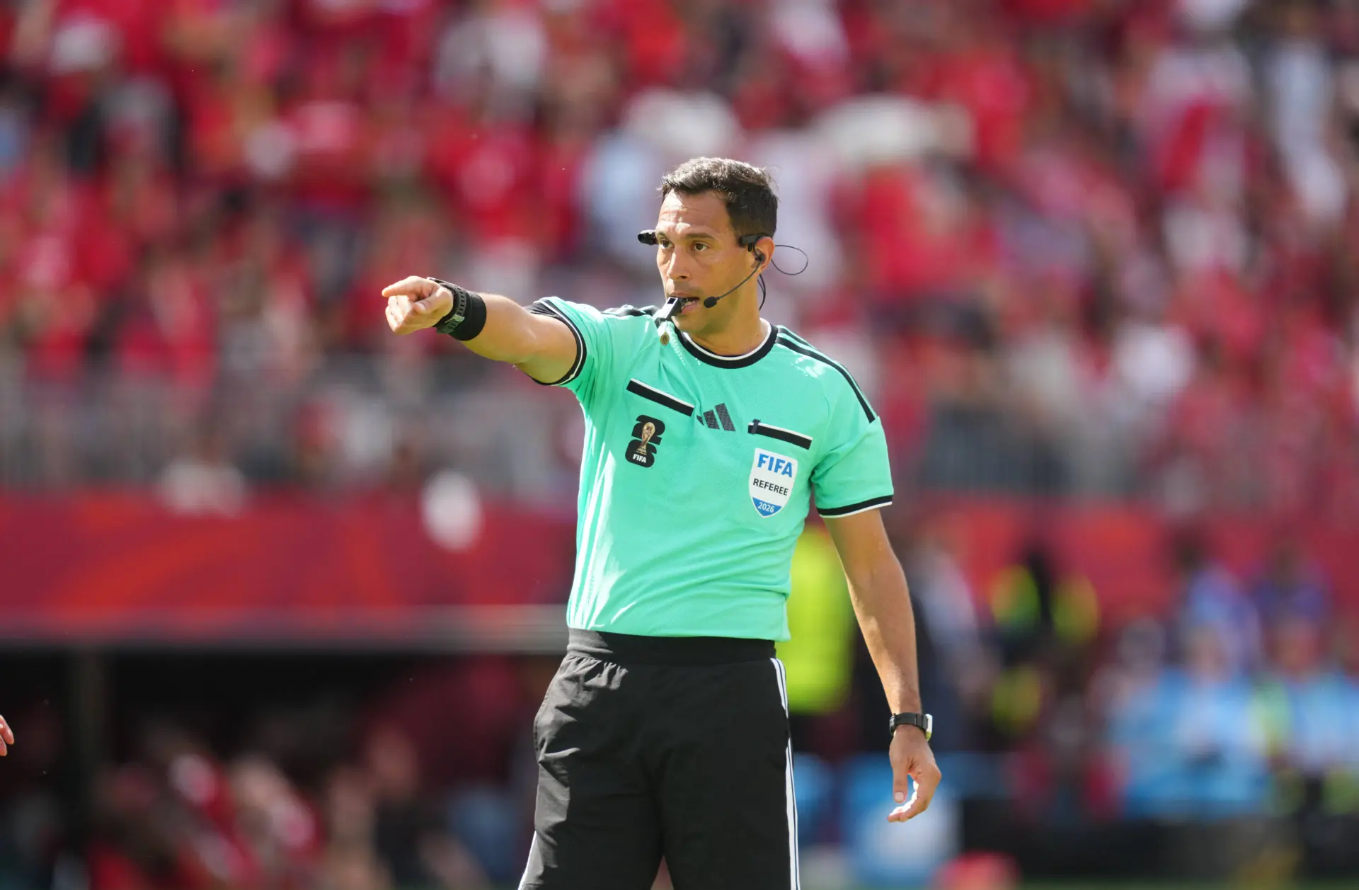 La FIFA désigne cinq arbitres argentins, la France tremble
