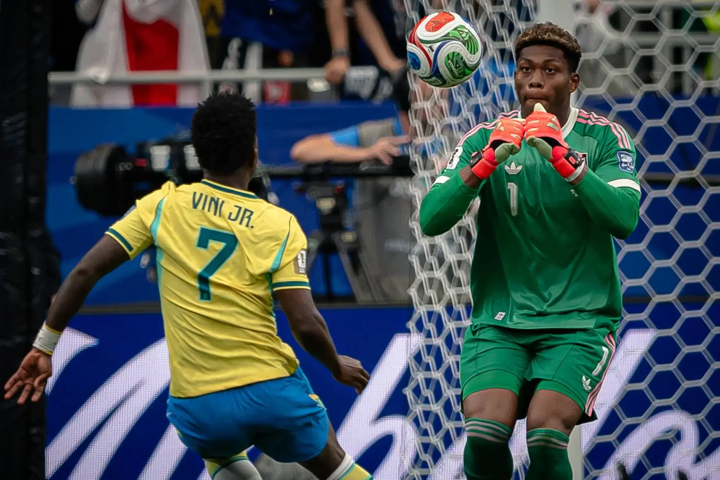 Leeds veut le faire signer, il ne rêve que du PSG