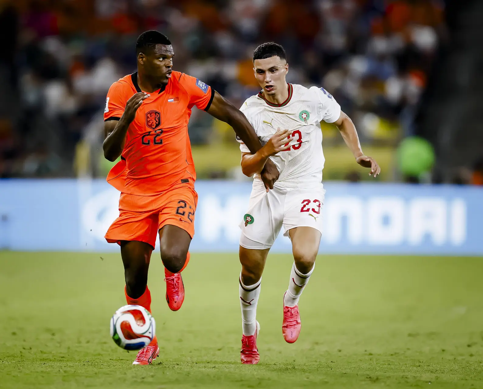 Officiel : Denzel Dumfries signe au Real Madrid pour 20 ME