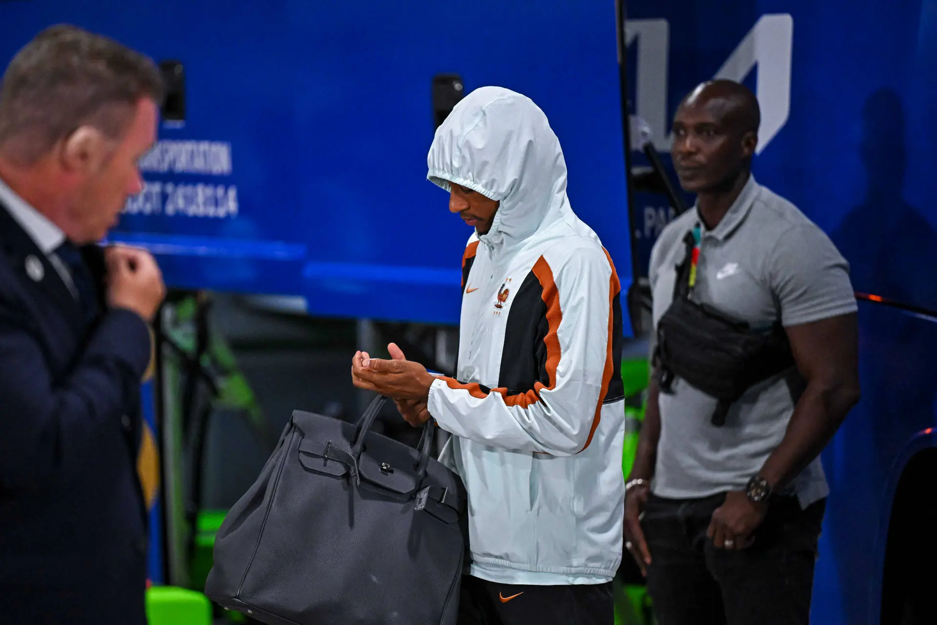 Olise pour 250 ME, le Real vire Vinicius