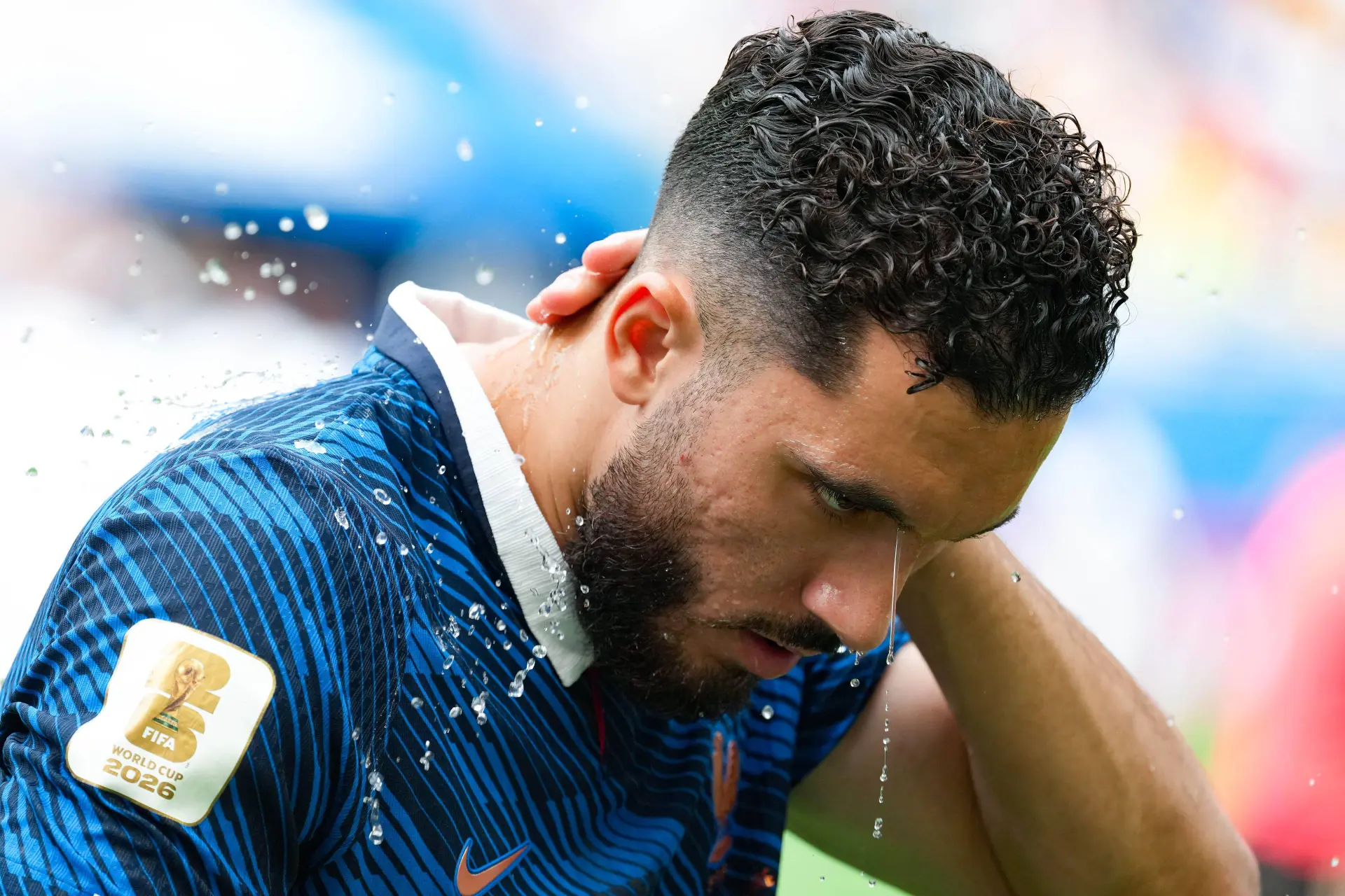Rayan Cherki se prend une charge signée Aqababe