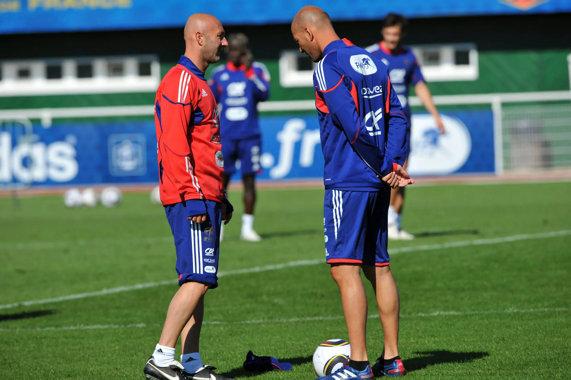 EdF : Gilbert Brisbois cherche les problèmes avec Zidane et son staff