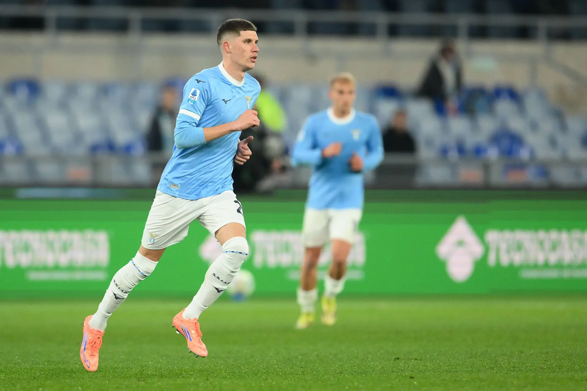 OM : L'agent d'un attaquant international sort du silence