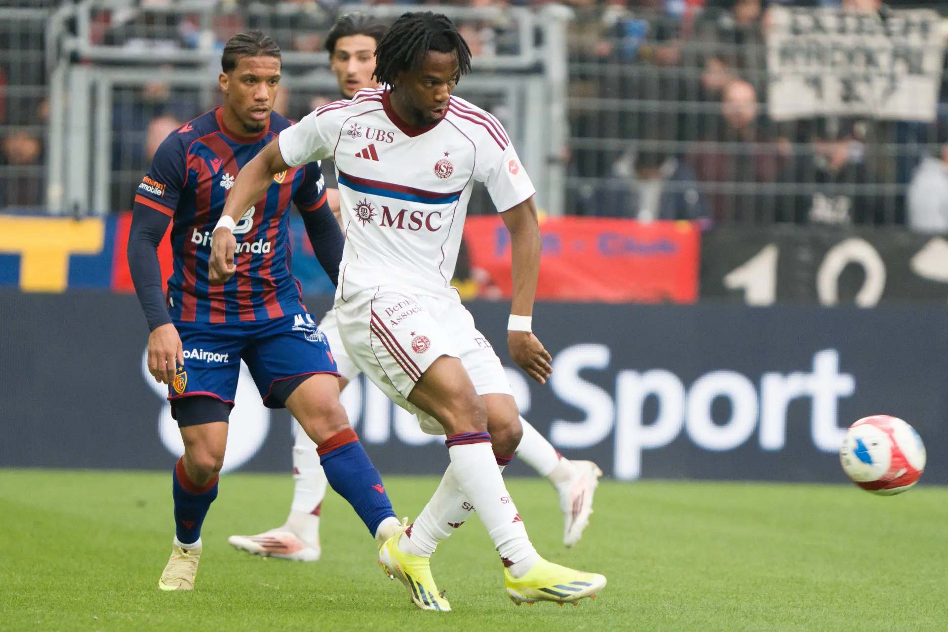 Lens lâche 7 ME pour un énorme coup offensif