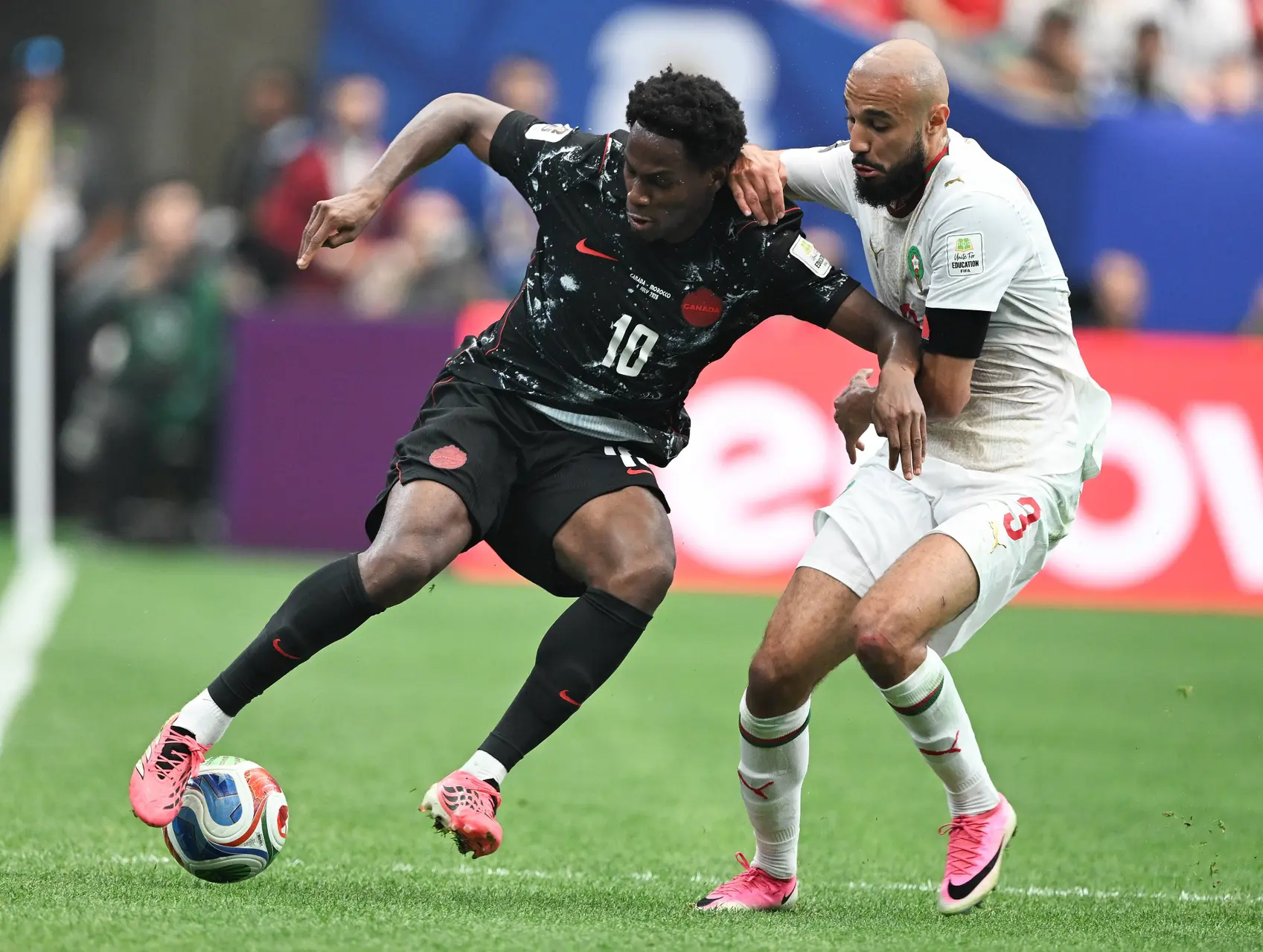 Jonathan David rejoint l’Atlético de Madrid