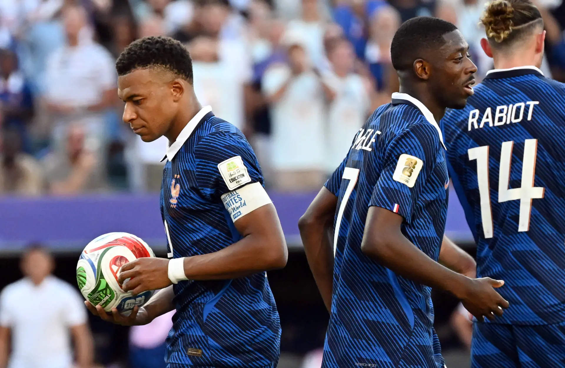 « Ultra-agressif et calamiteux », Castaldi démolit Mbappé