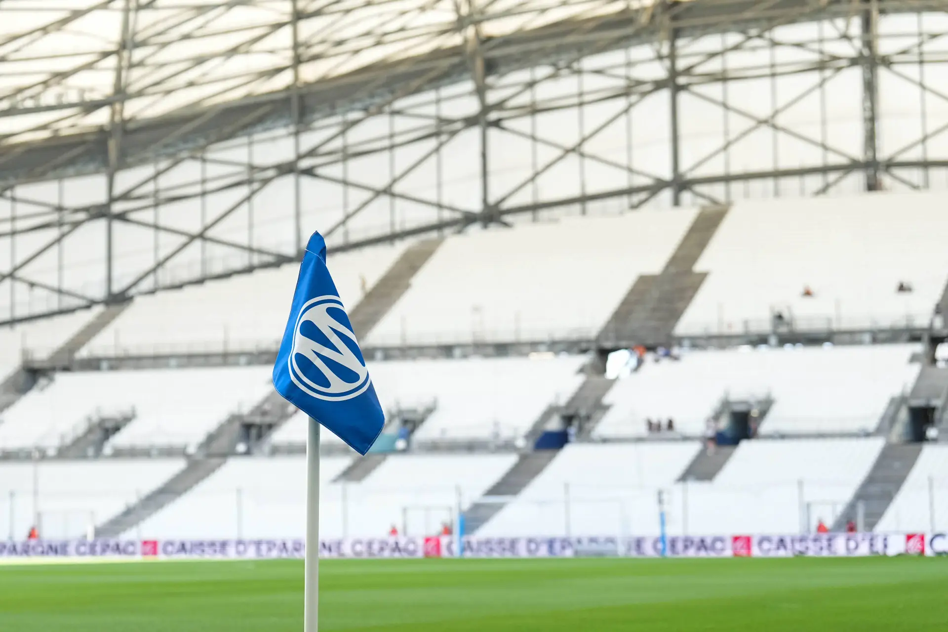 OM : Adidas arrive et change encore le logo