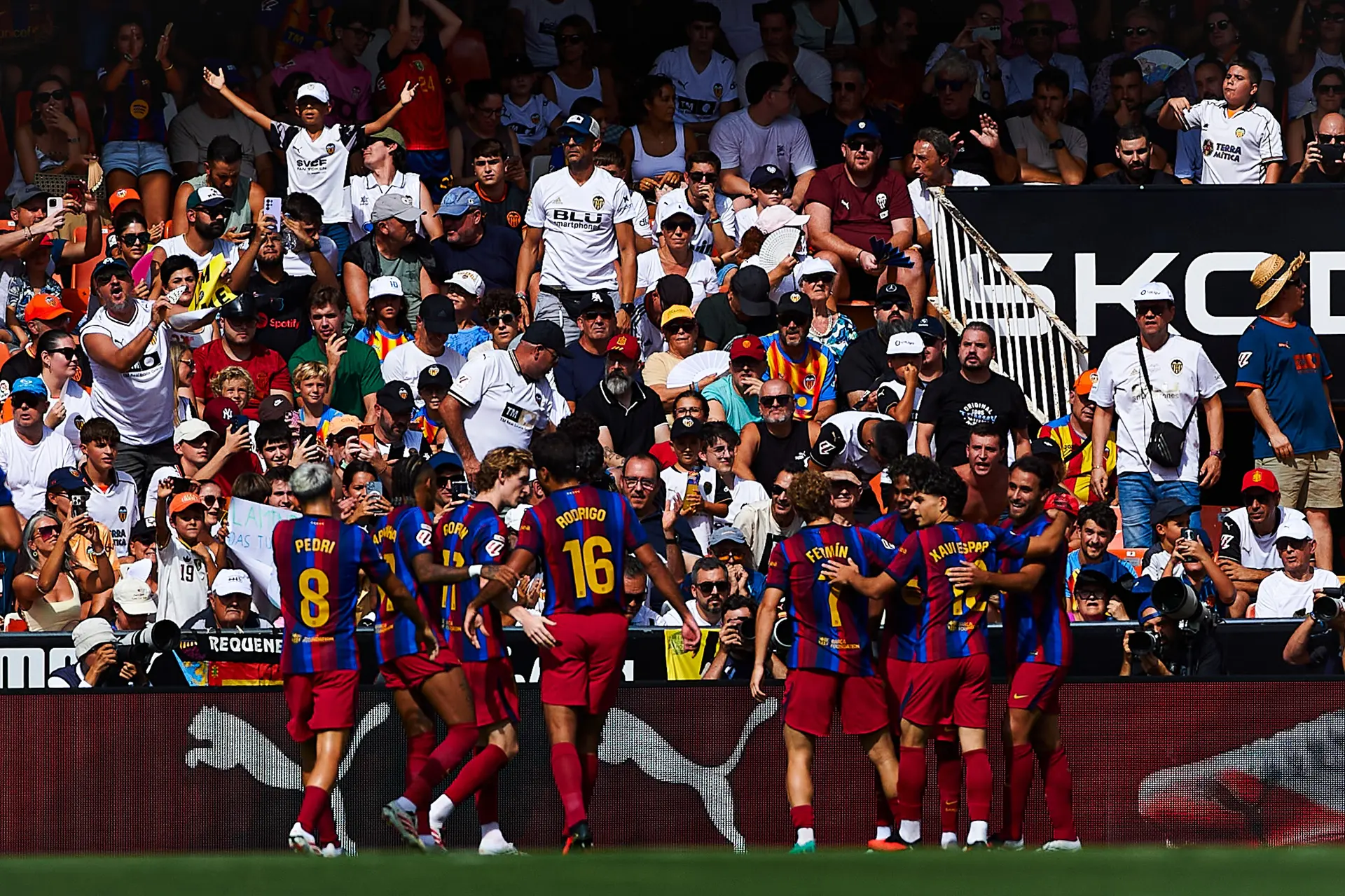 Le Barça s'amuse et colle une manita à Valence