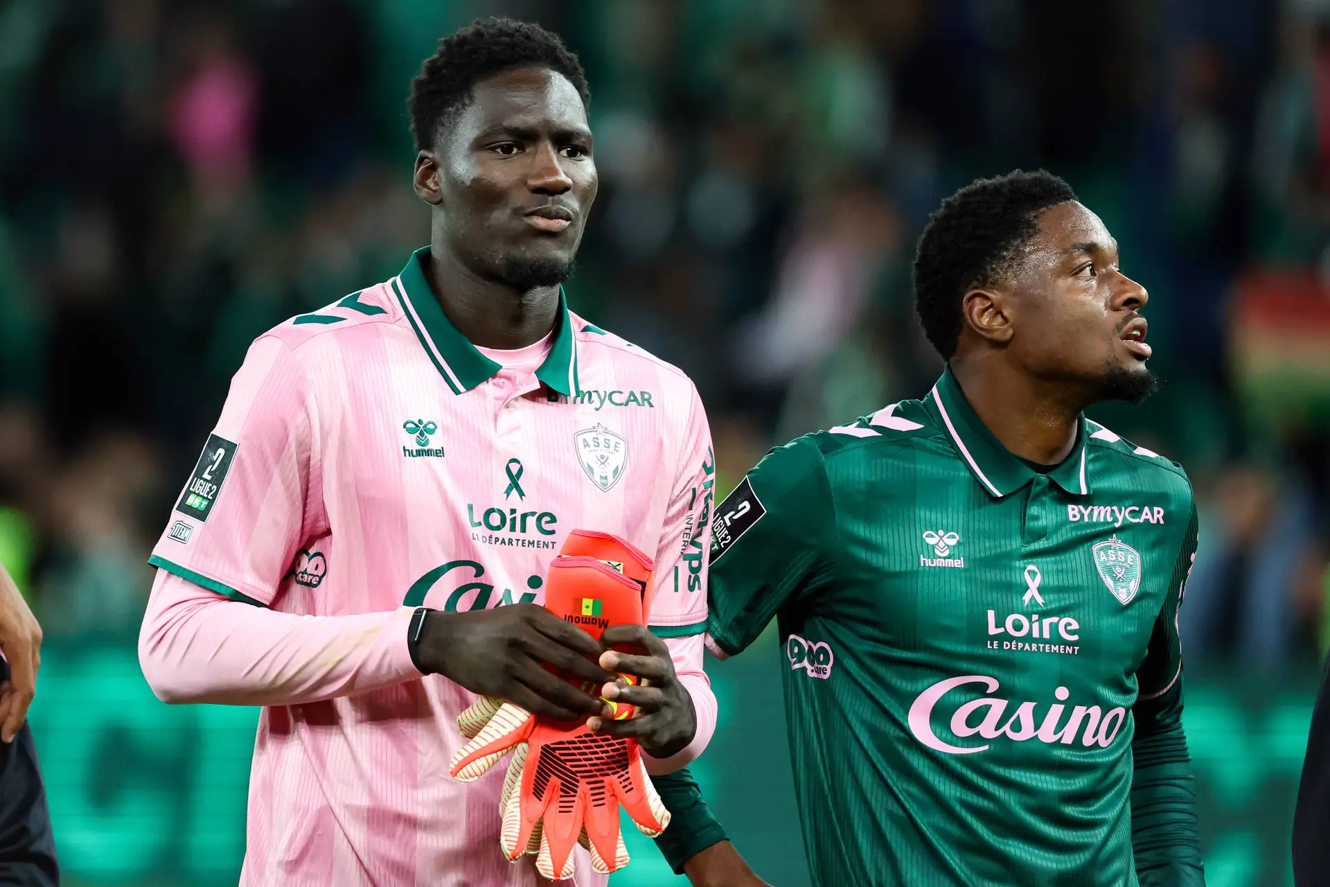 L'ASSE tient un phénomène, Larsonneur en danger