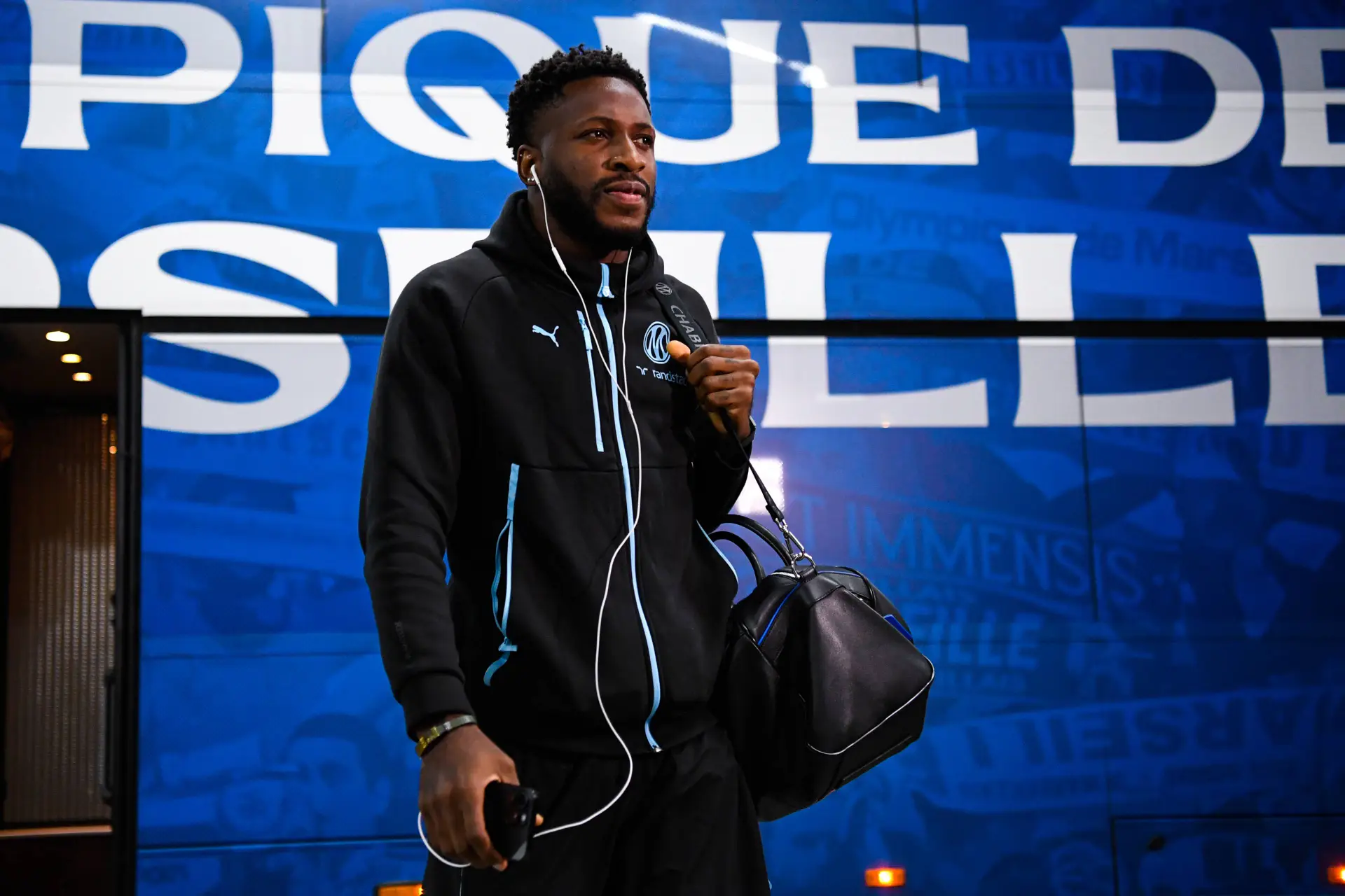 OM : Fin de saison pour Moumbagna, furieux contre Genesio