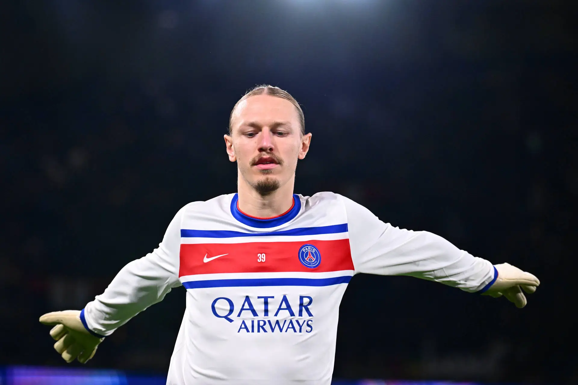 Safonov maillon faible du PSG, L'Equipe ose le dire