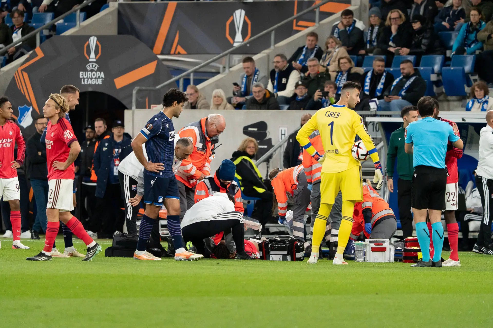 OL : Défaite à Hoffenheim, l’arbitrage pointé du doigt