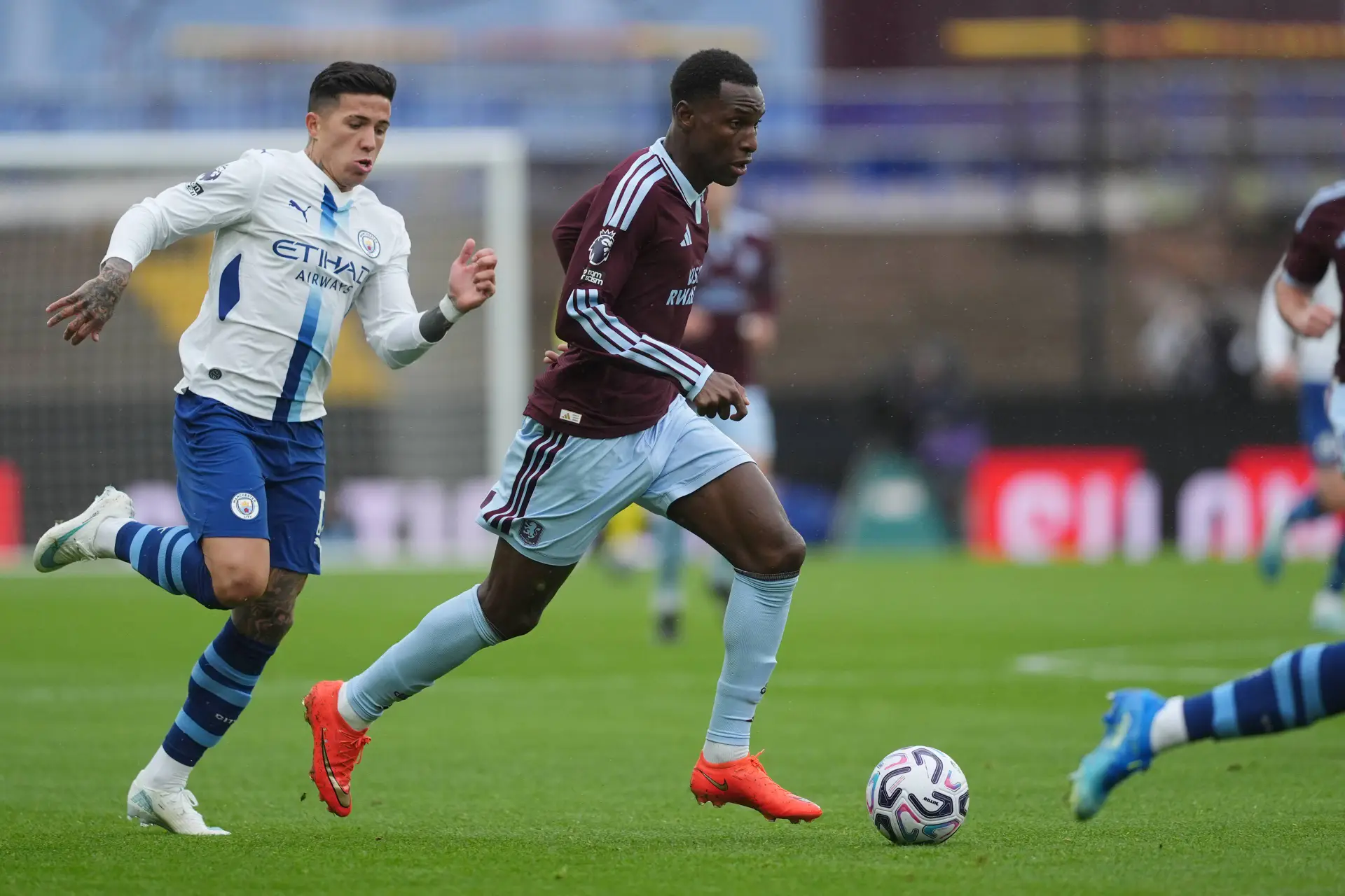 PL : Aston Villa fait chuter Manchester City
