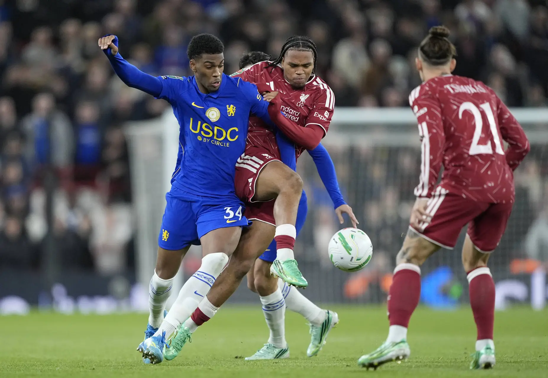 Liverpool sort Chelsea après une folle série de tirs au but