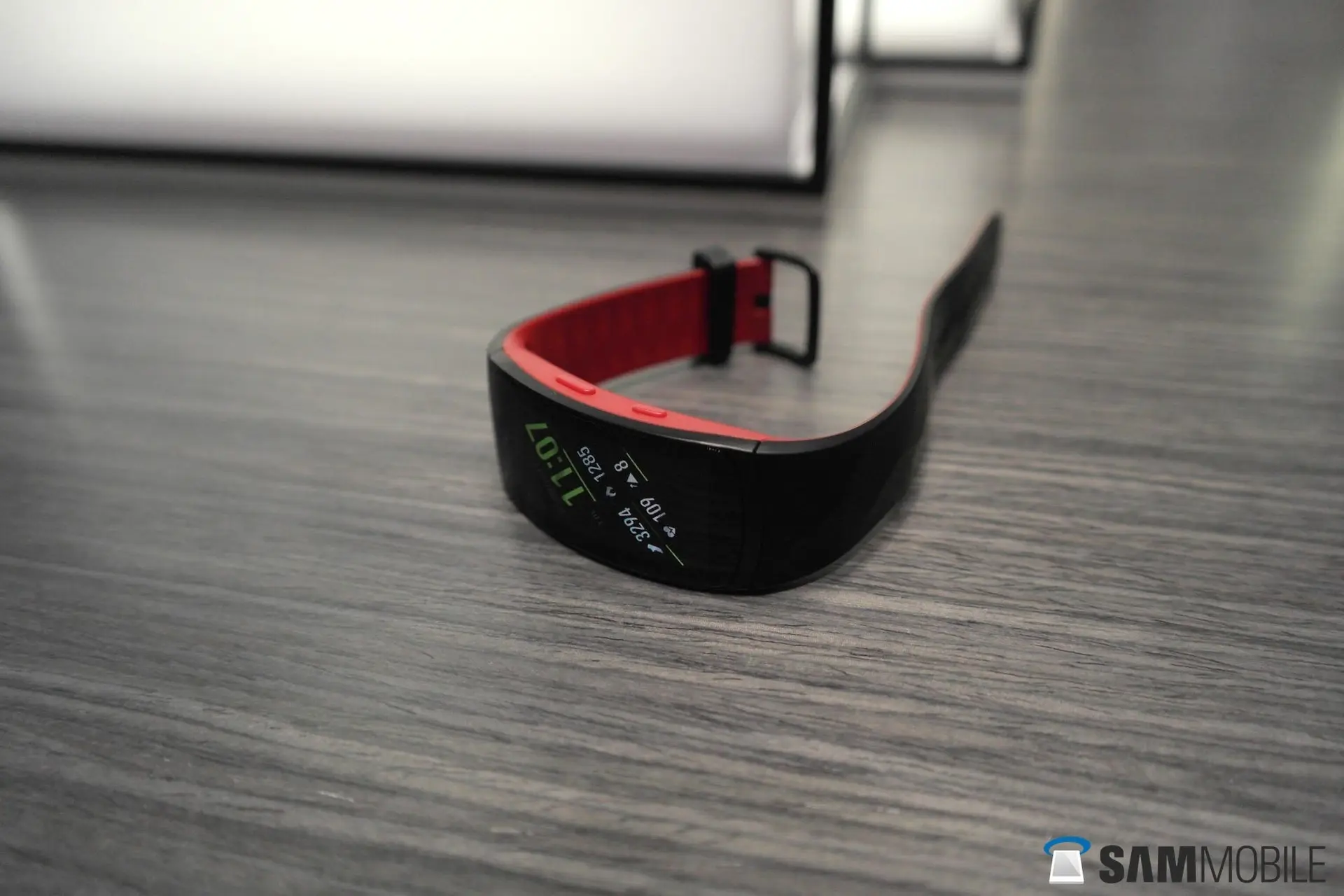 gear fit2 pro 1