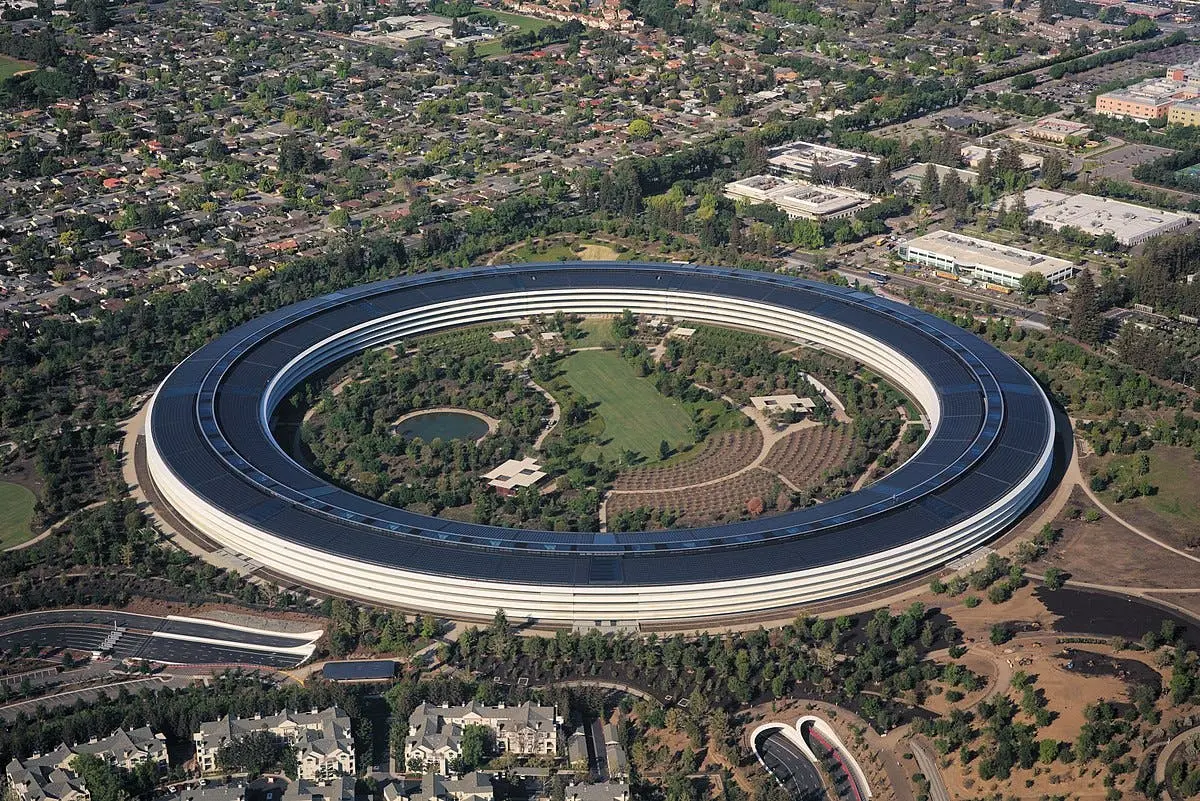 1200px aerial view of apple park dllu