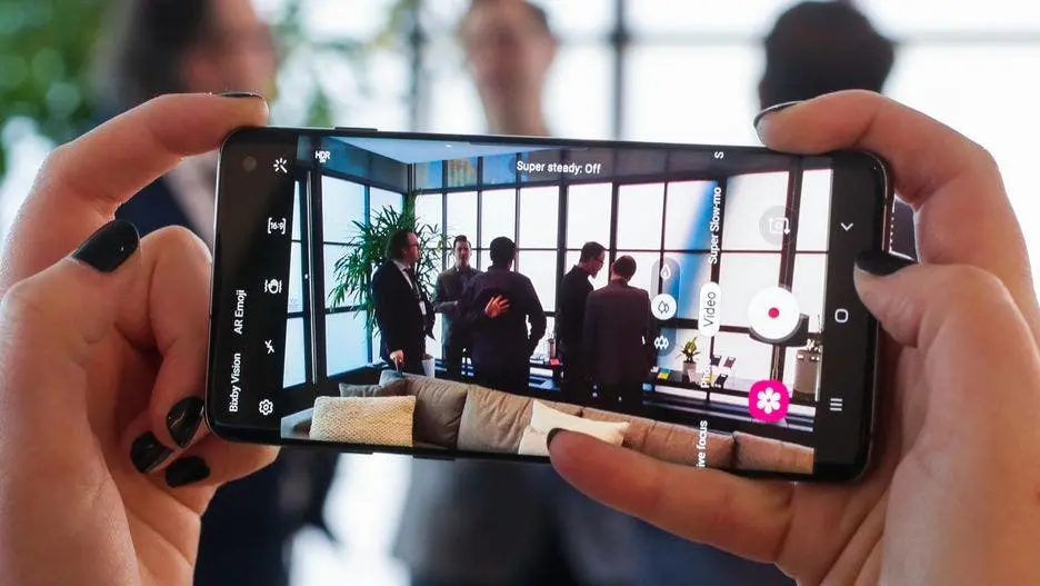 33 samsung galaxy s10