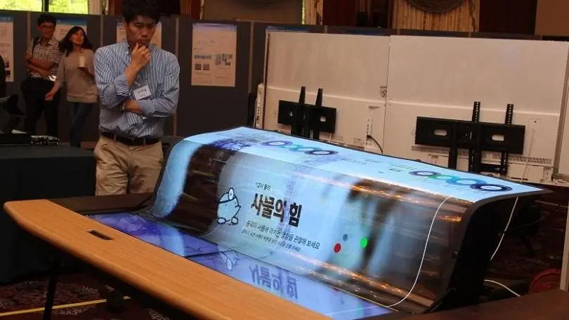 545394 lg 77 inch flexible transparent oled display