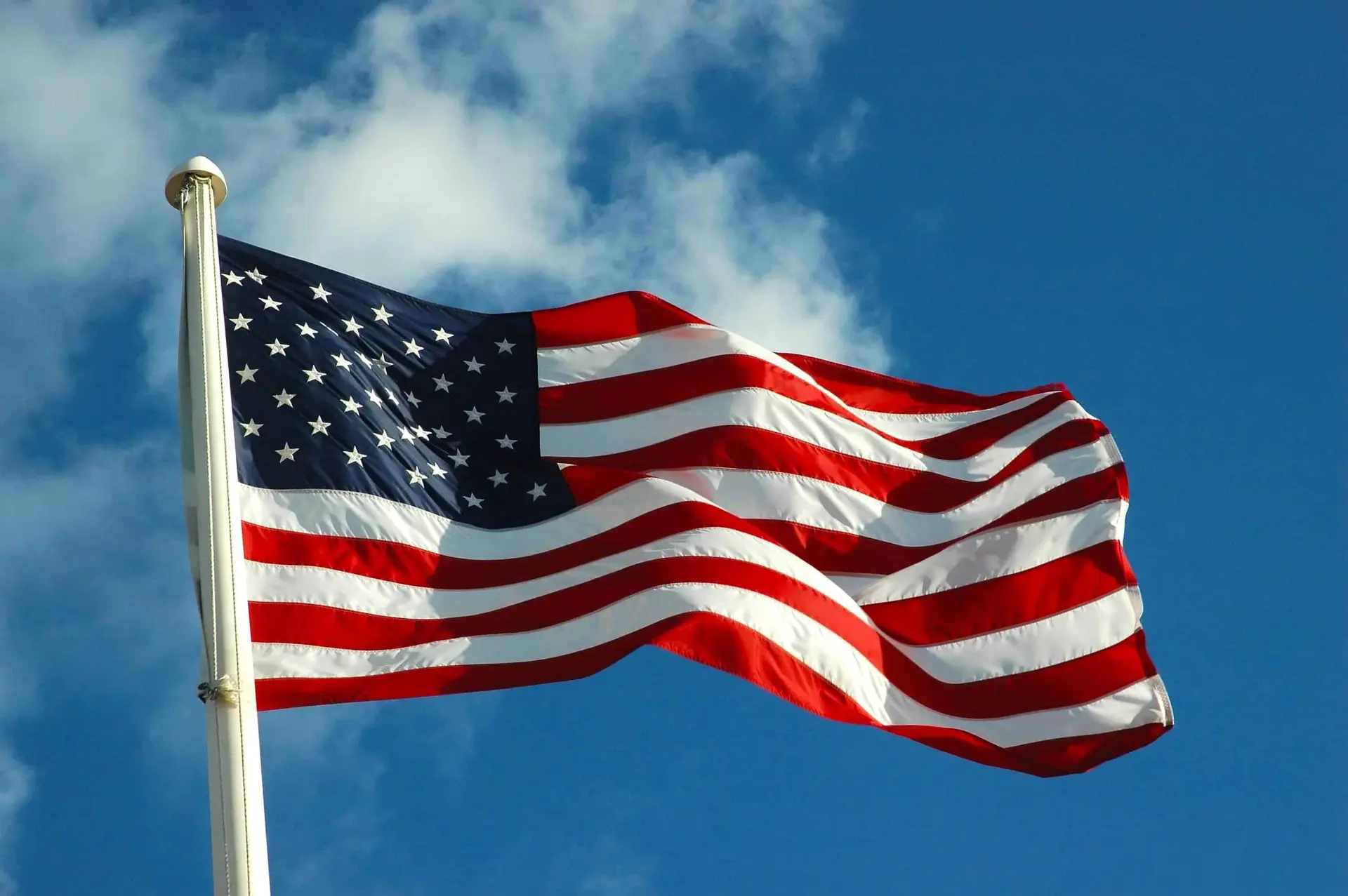 american flag wind
