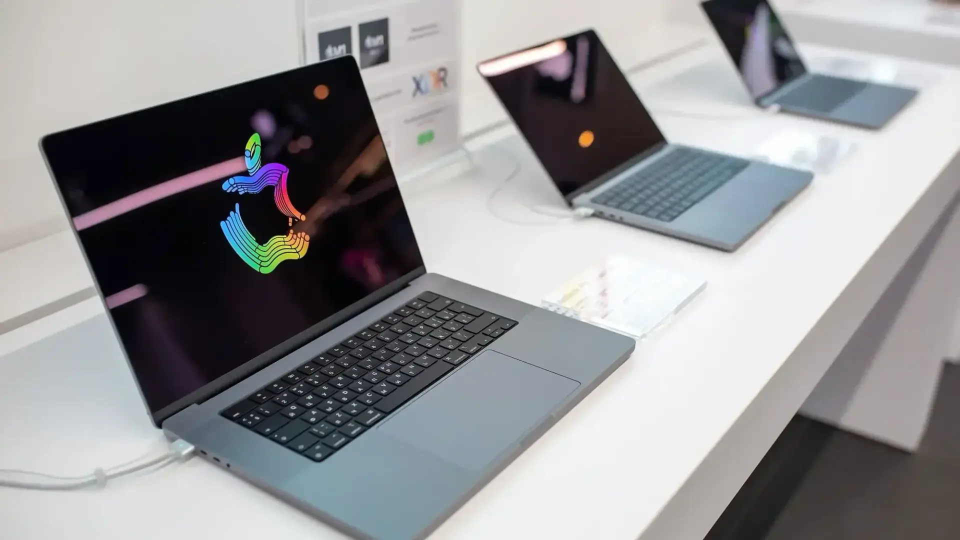 apple laptop ftr