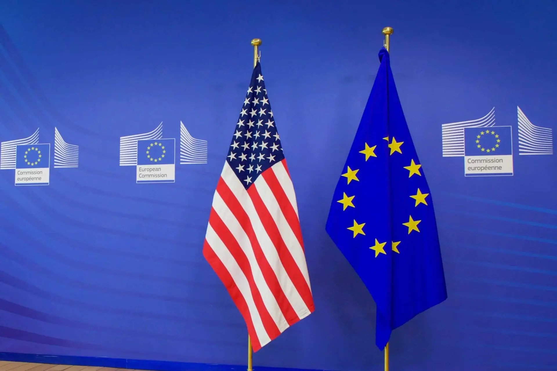 eu us flags scaled 1