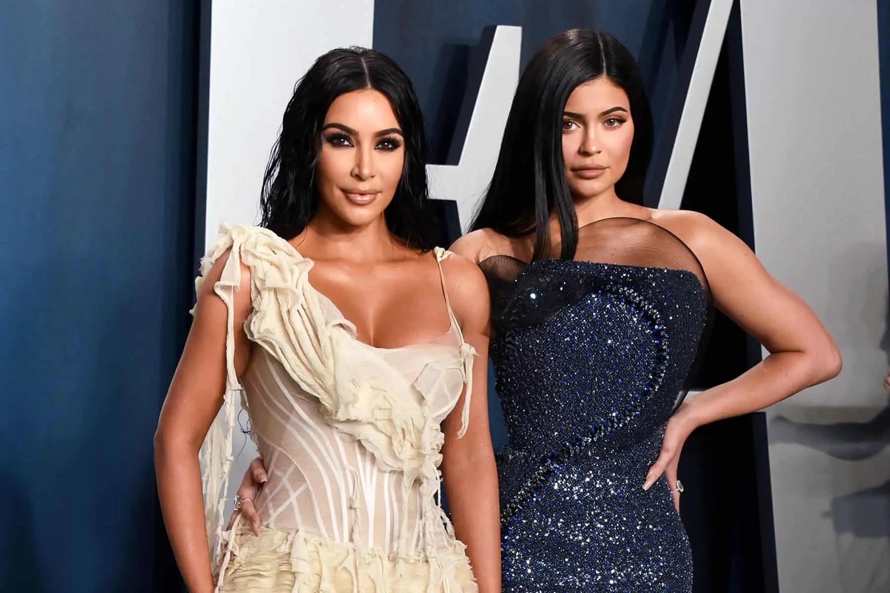 kim kardashian kylie jenner vf 2022 1800