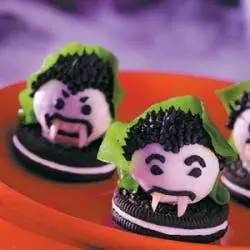 lens18640393 1317756665dracula cookies recipe