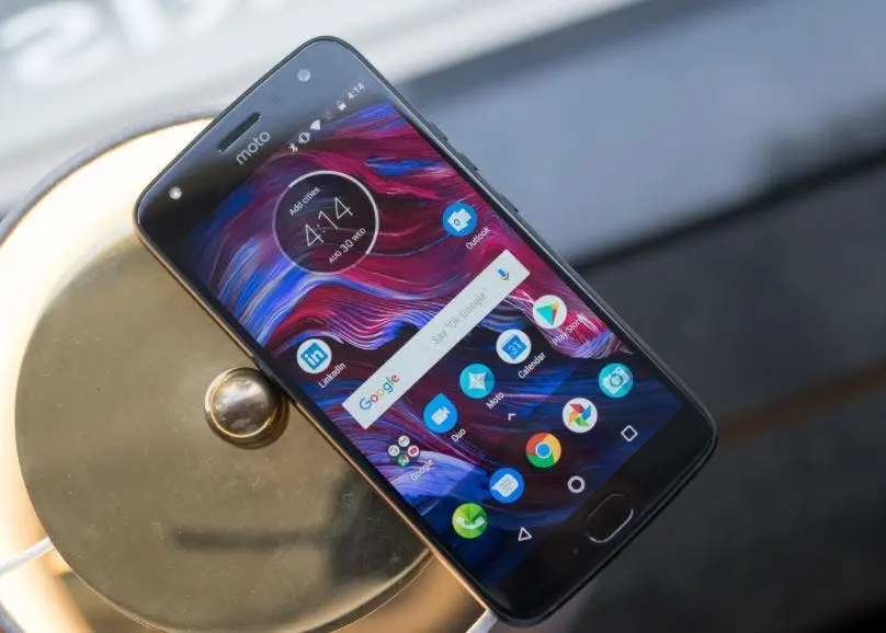 moto x4