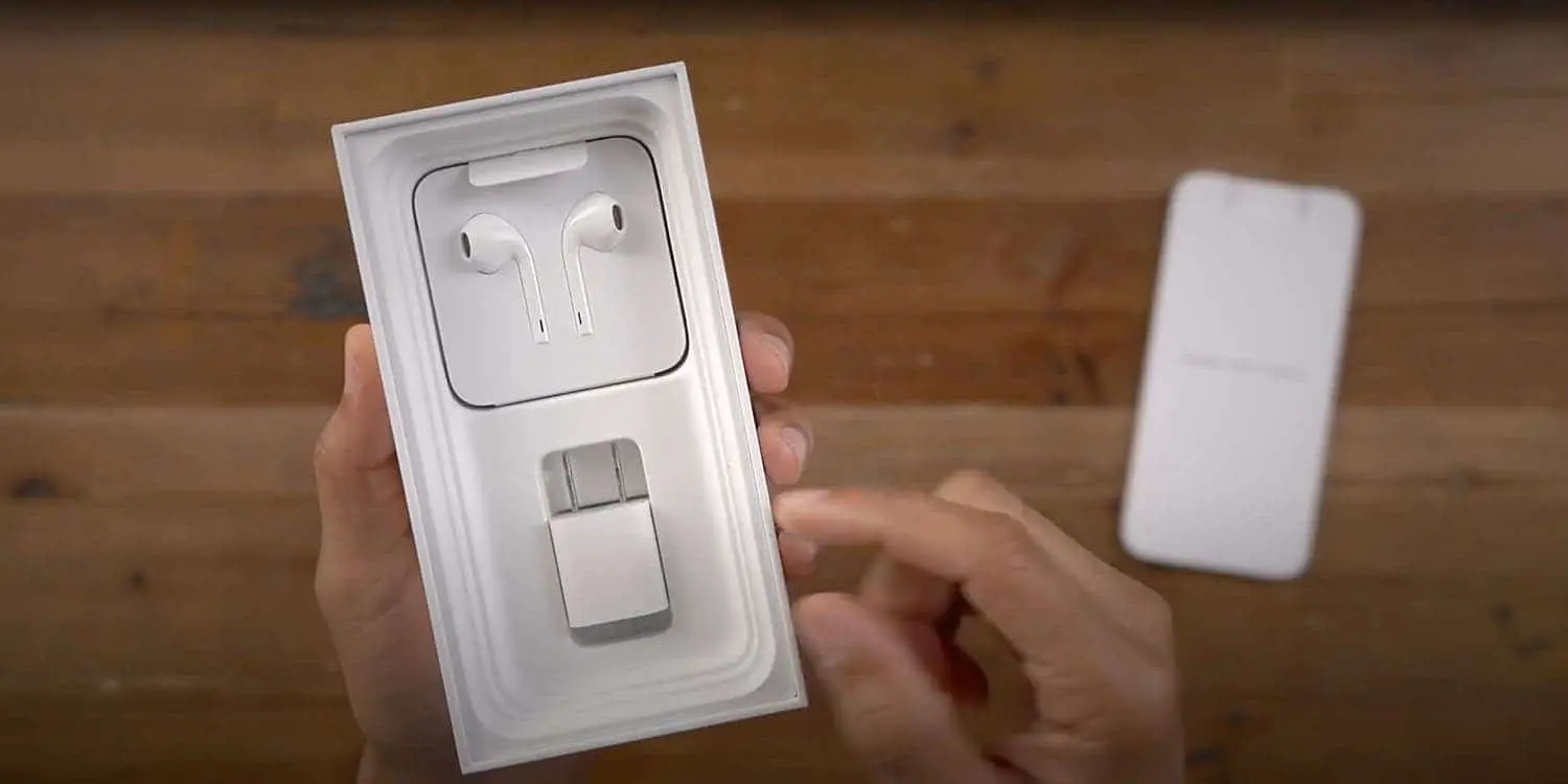 no charger or earpods in slim iphone 12 box