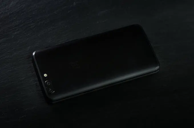 oneplus 5 and 5t