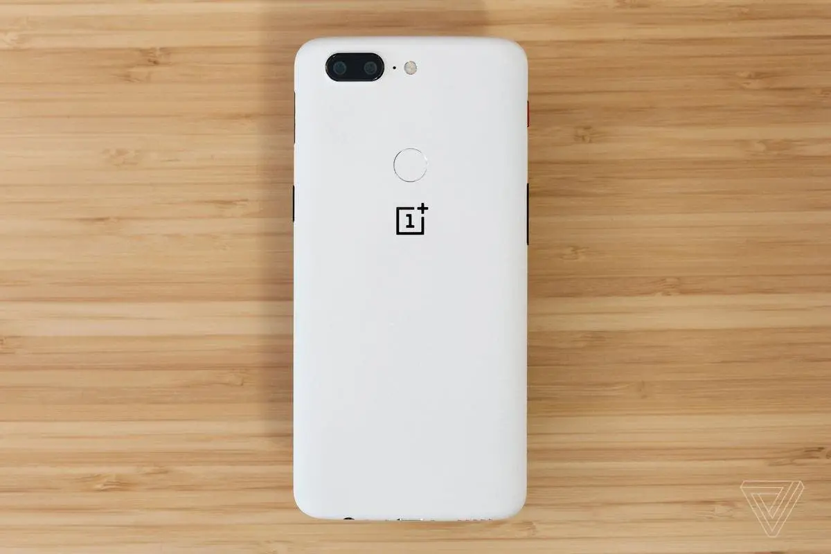 oneplus 5t sandstone white 70